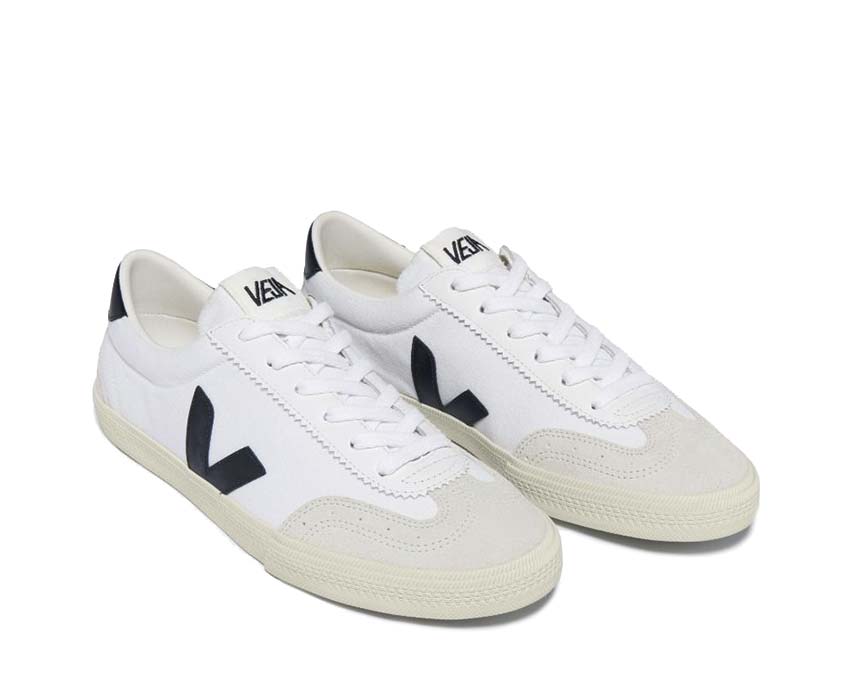 Veja Volley Canvas White / Black VO0103524B