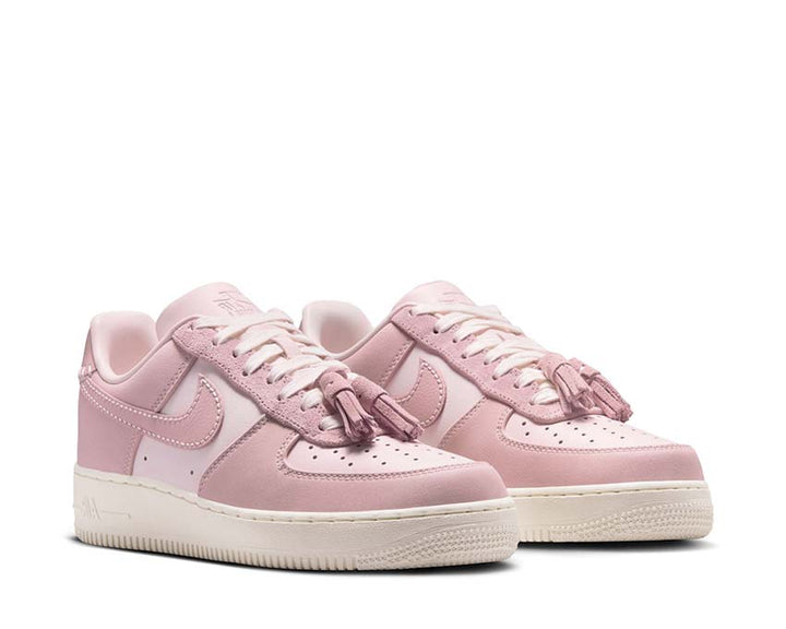 Nike Air Force 1 '07 W "Pink Oxford"