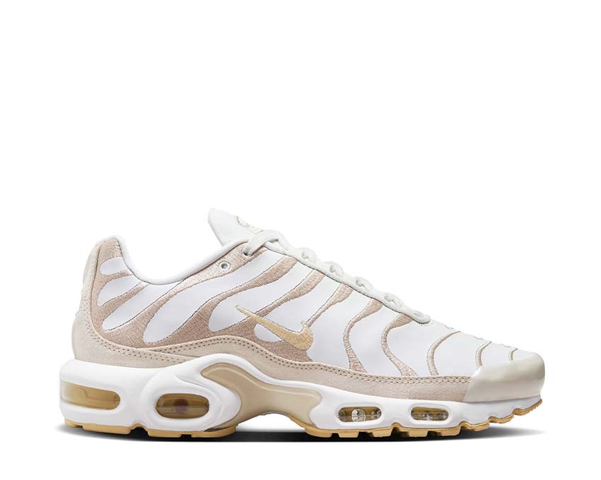 Nike Air Max Plus PRM Summit White / Pale Vanilla - Sanddrift -Sail DZ2832-101