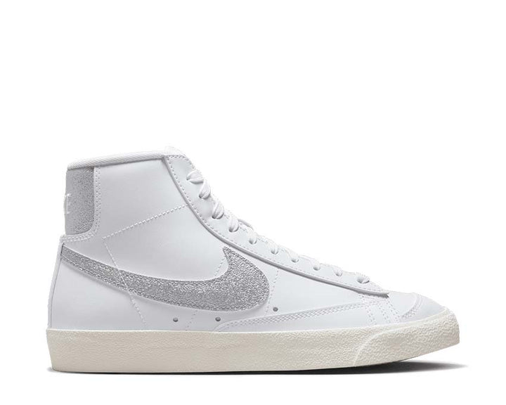 Nike Blazer Mid '77 White / Metallic Silver - Sail - Summit White DQ7574-100